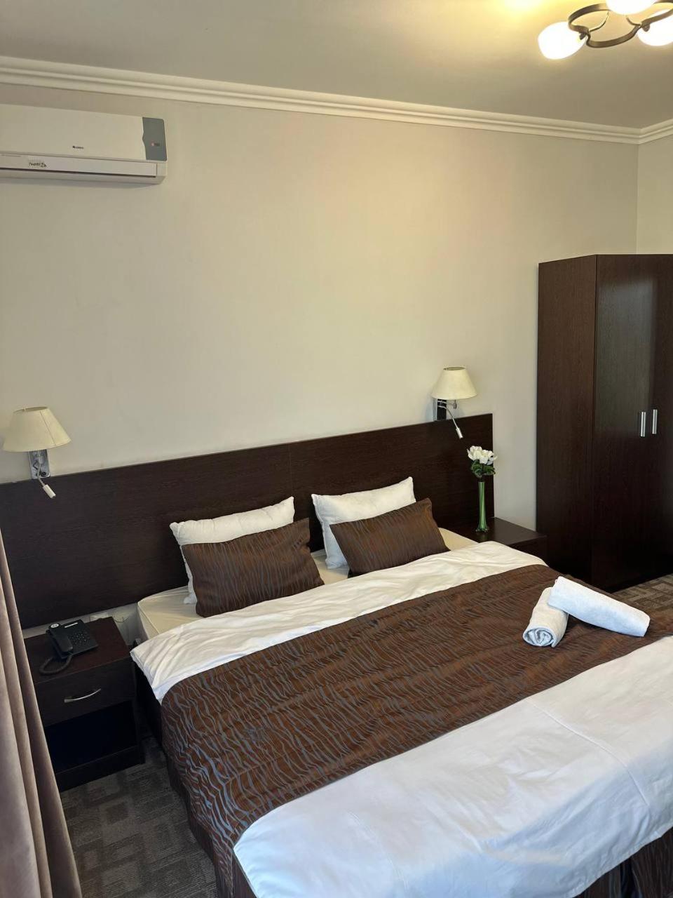 Tanzharyk Hotel Aktobe Exterior photo