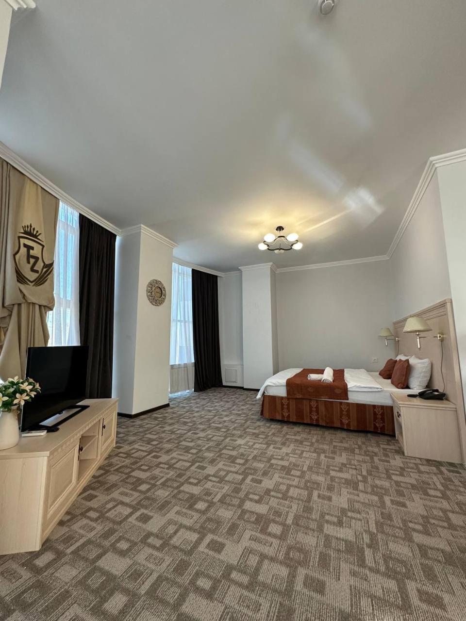 Tanzharyk Hotel Aktobe Exterior photo