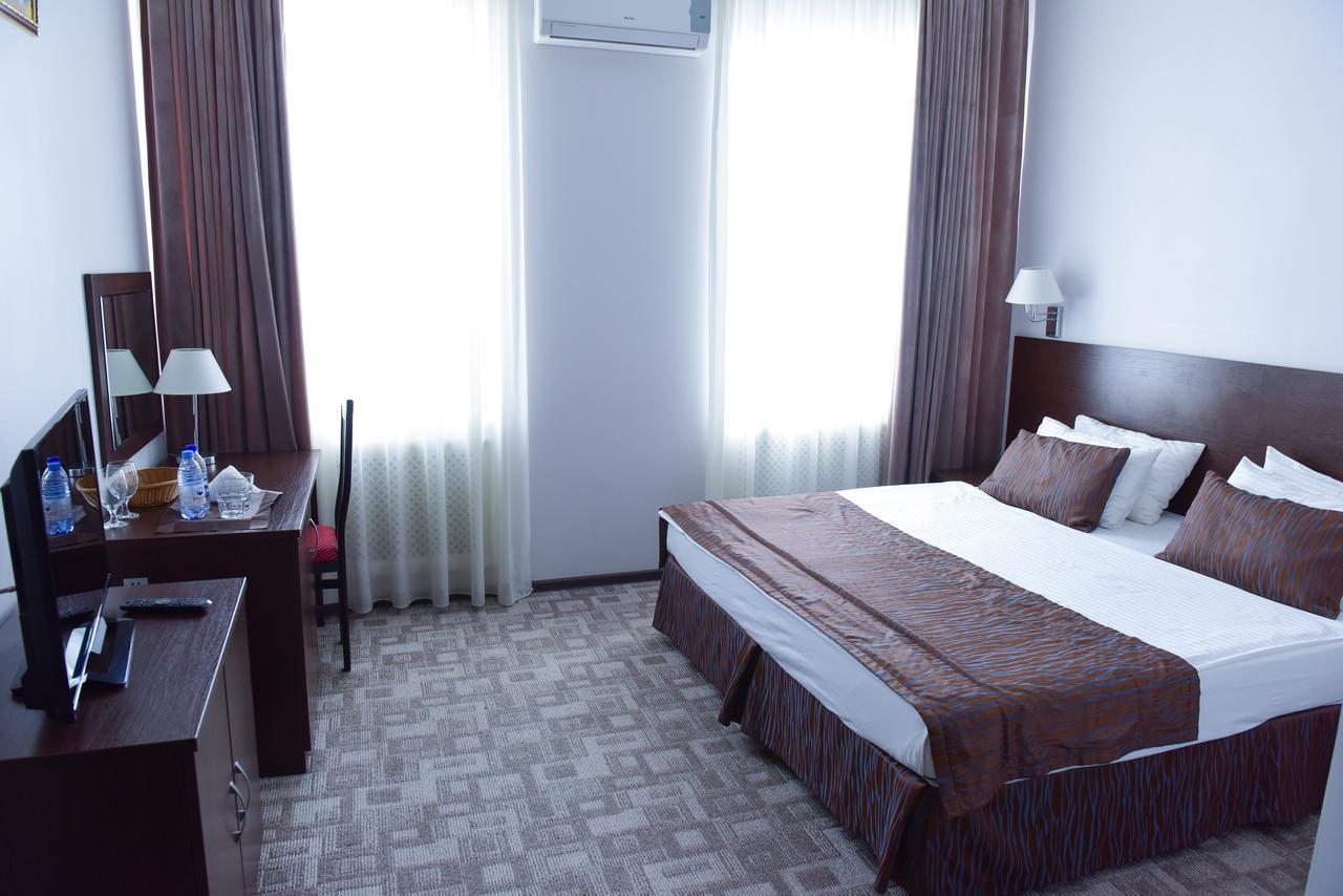 Tanzharyk Hotel Aktobe Exterior photo