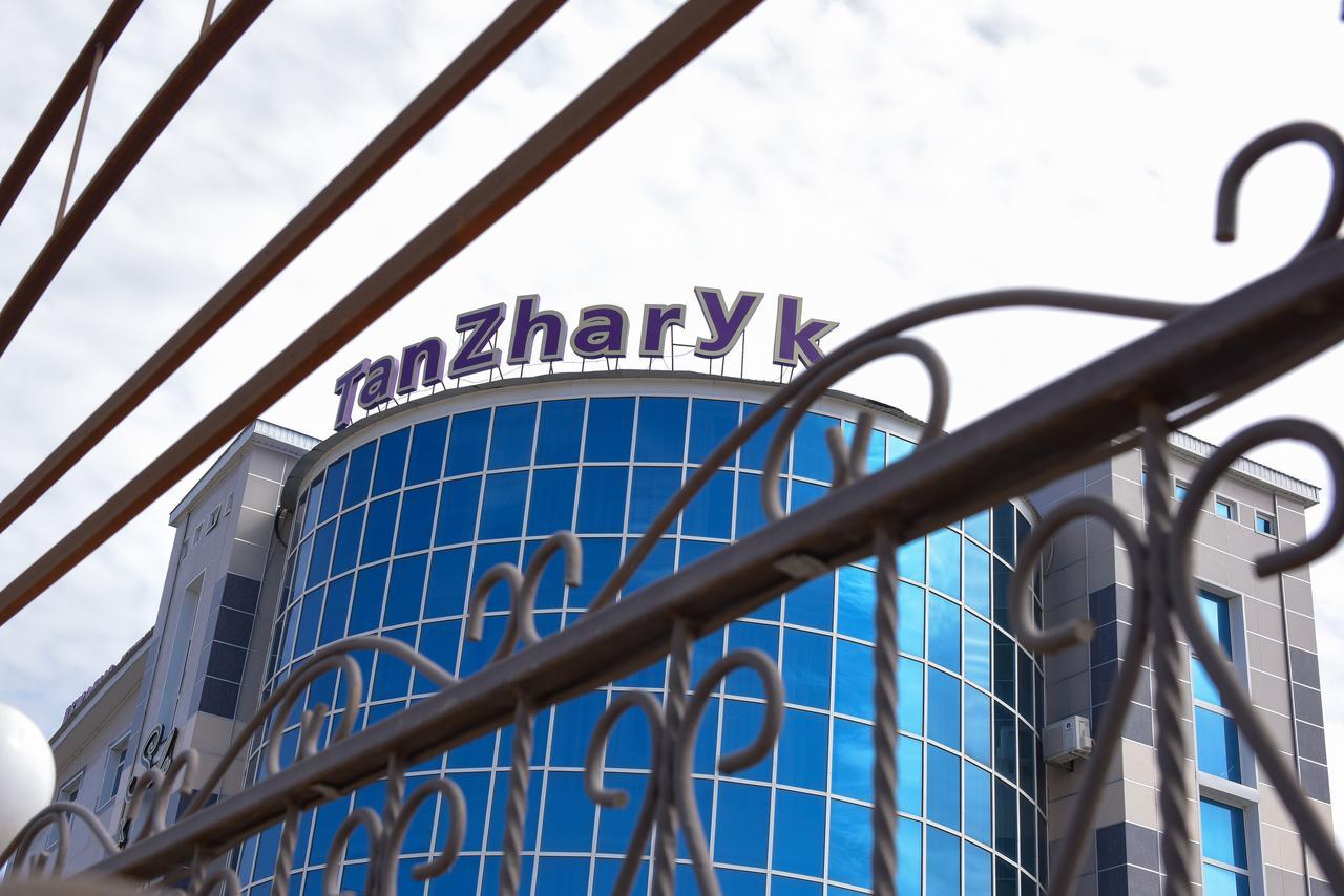 Tanzharyk Hotel Aktobe Exterior photo