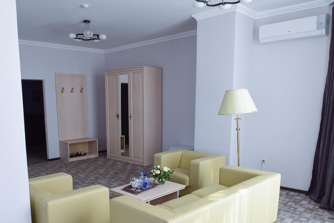 Tanzharyk Hotel Aktobe Exterior photo